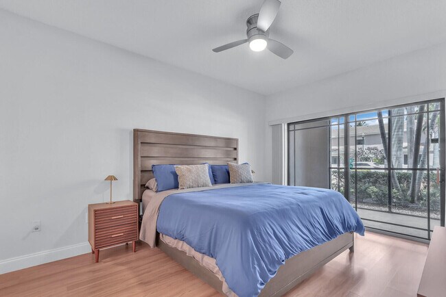 Building Photo - 2803 Sarento Pl