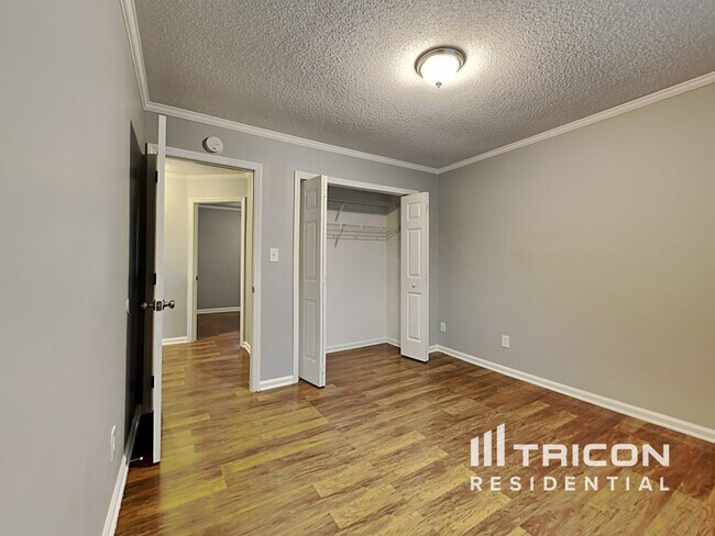 Building Photo - 8404 Sills Ct