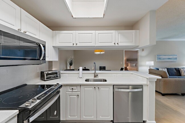 Building Photo - 2809 Amalei Dr