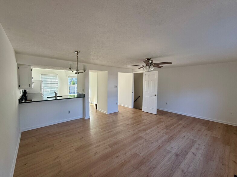 Building Photo - 1475 Mobley Ct