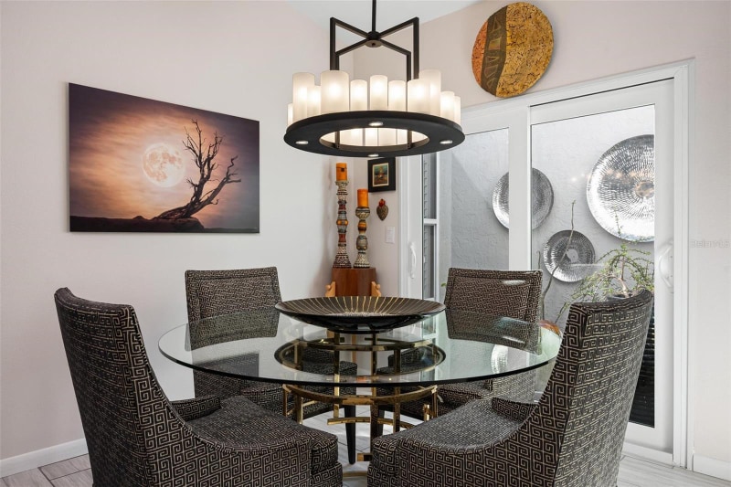 Building Photo - 226 Chartley Ct N