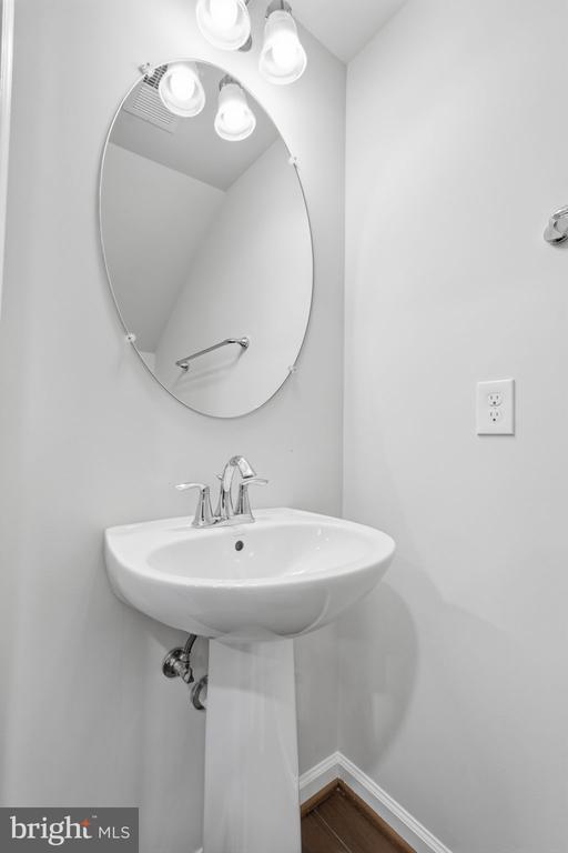 Building Photo - 637 Diamondback Dr