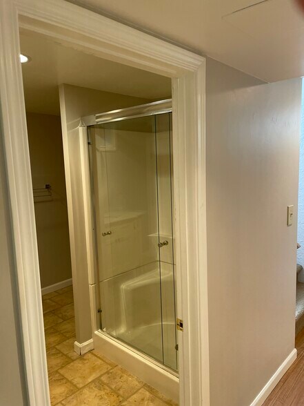 Bathroom - 1407 NE 71st Ave