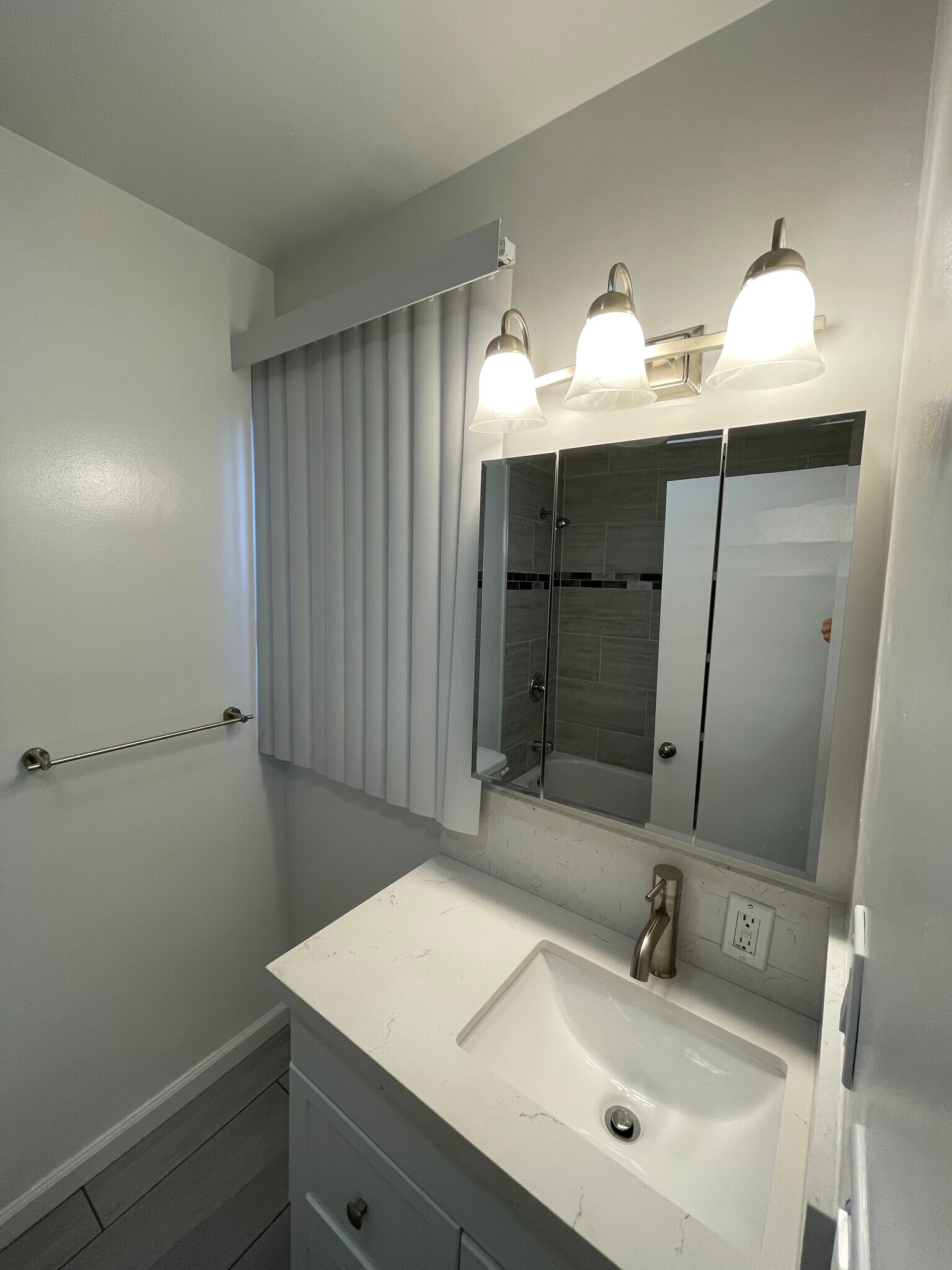 Building Photo - 3200 Cheviot Vista Pl