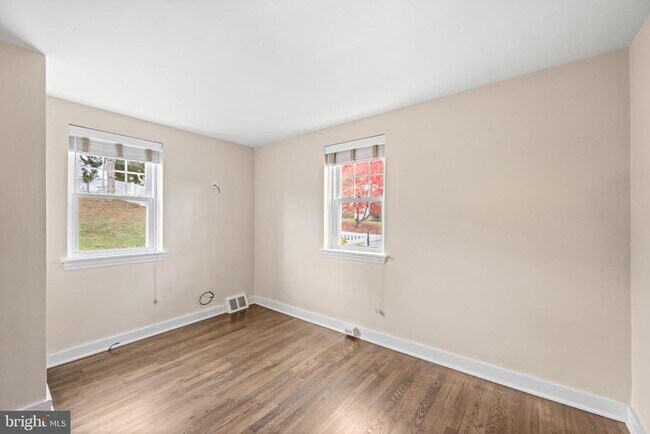 Building Photo - 3 Buttonwood Ave