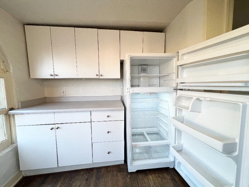 Building Photo - 707 12th St SW