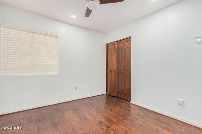 Building Photo - 816 E Forest Hills Dr