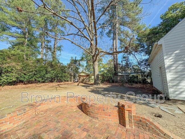 Building Photo - 2522 Mirror Lake Dr