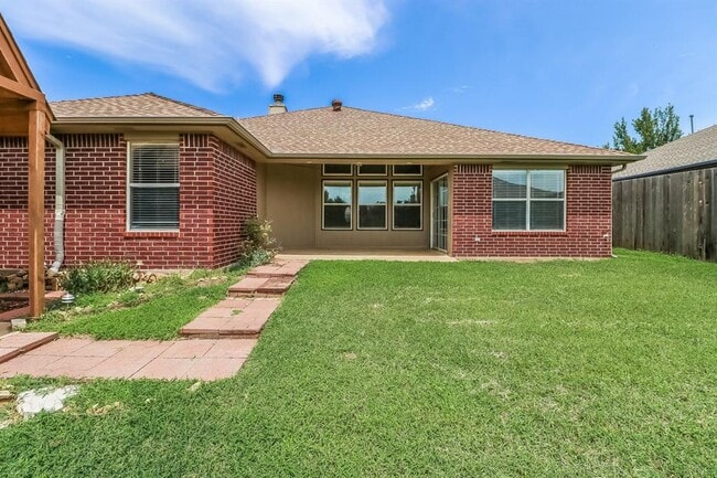 Building Photo - 504 NW 174th St