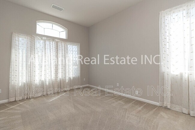 Building Photo - 641 Tracey Jean Ct