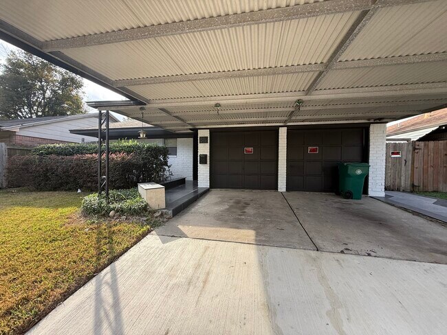 Building Photo - 510 Witter St