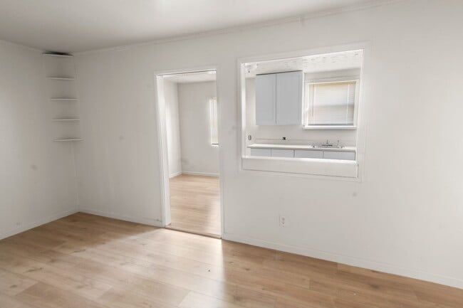 Building Photo - hesket