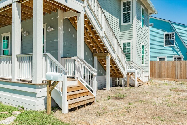 Building Photo - 3228 Avenue R