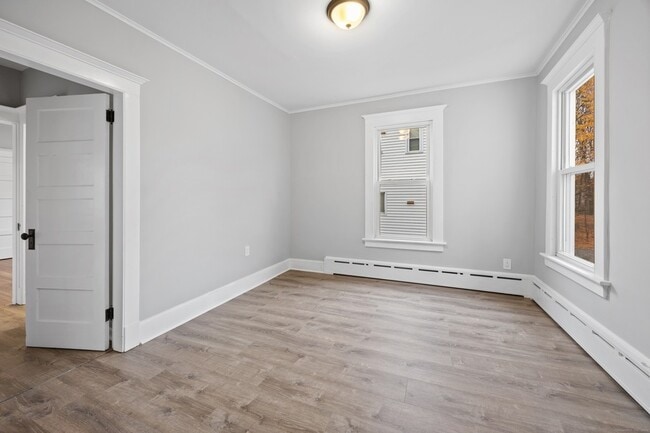 Building Photo - 40 Winthrop St