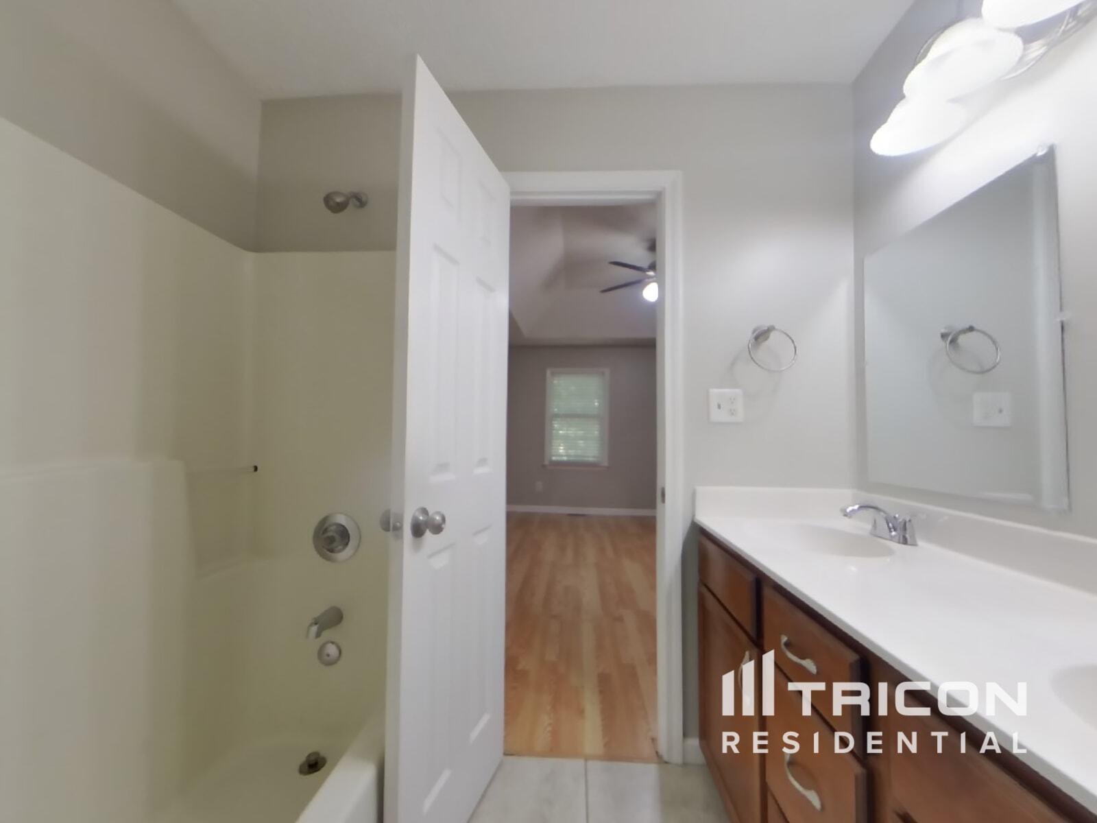 Building Photo - 3272 Greenhill Ct