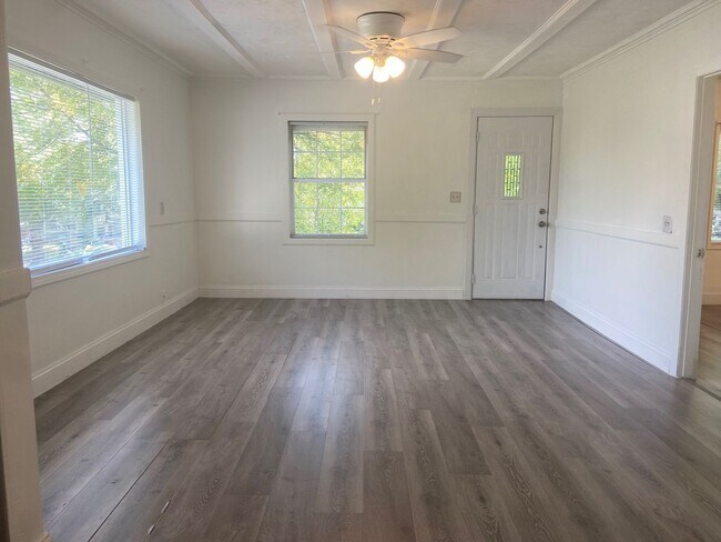 Building Photo - Single Family Home in Branson