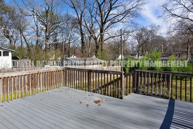 Building Photo - 128 S St Marks Ave