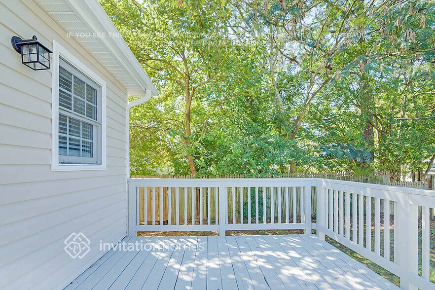 Building Photo - 3304 Ferdilah Ln