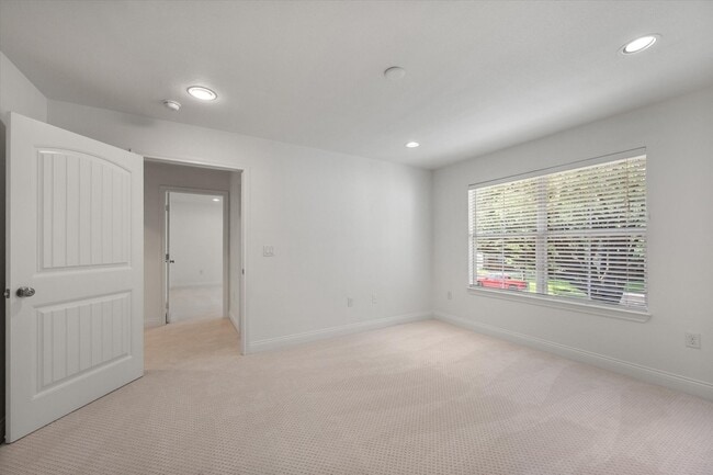 Building Photo - 5305 Emerson Ave