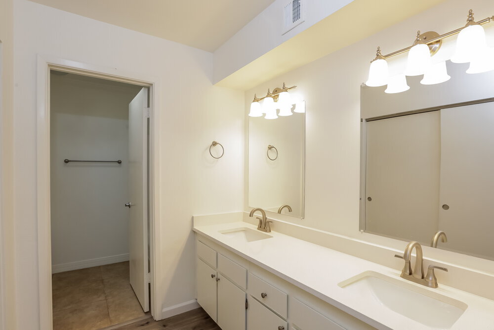 Building Photo - 7030 S 42nd St