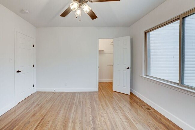 Building Photo - Brookside Bungalow! Newly Remodeled!
