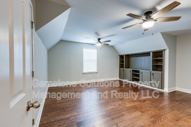 Building Photo - 2605 Paddock Park Dr