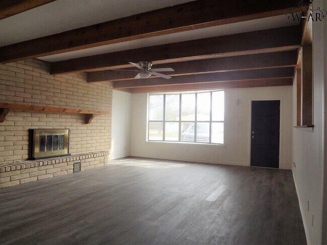 Building Photo - 4626 Cypress Ave