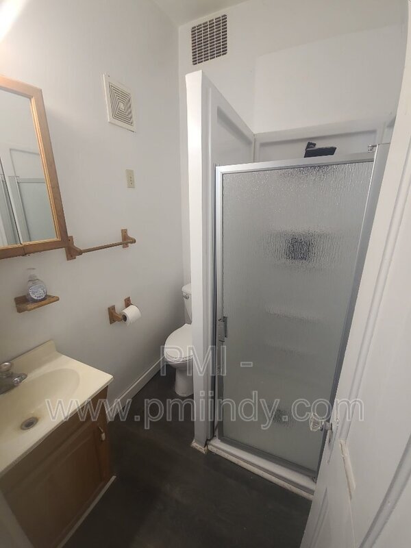 Building Photo - 103 E 2nd St