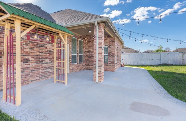 Building Photo - 19906 Durwood Pines Ln