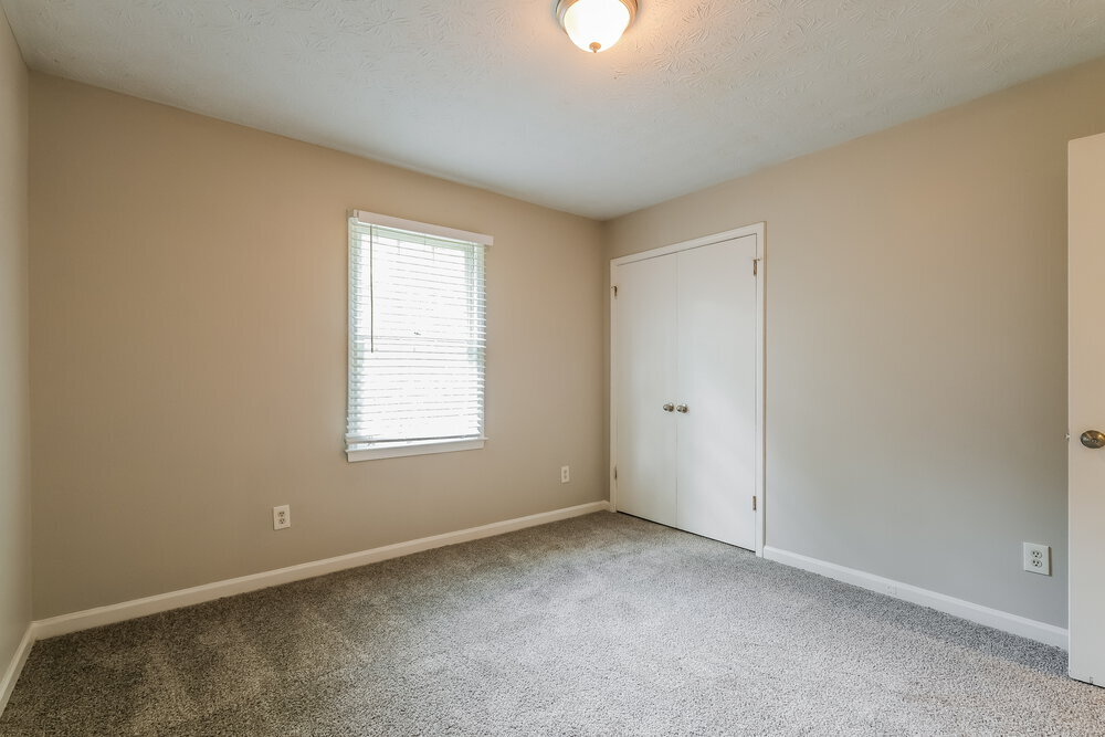 Building Photo - 3568 Fernbrook Dr