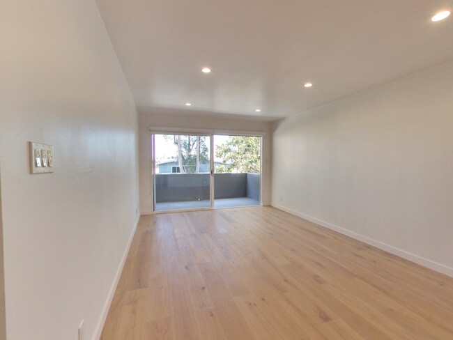 Building Photo - 1504 Newlands Ave