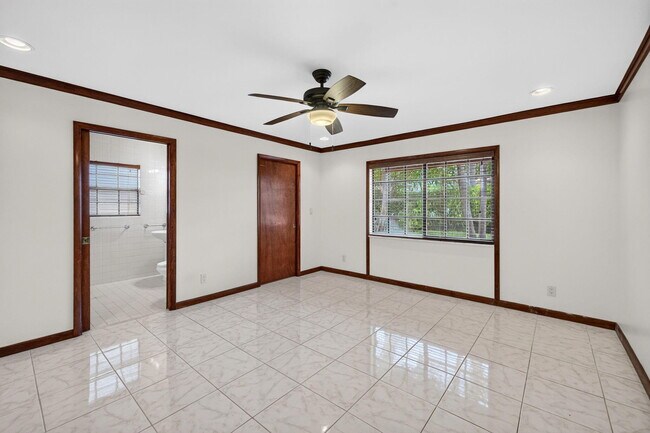 Building Photo - 2060 Tropic Isle