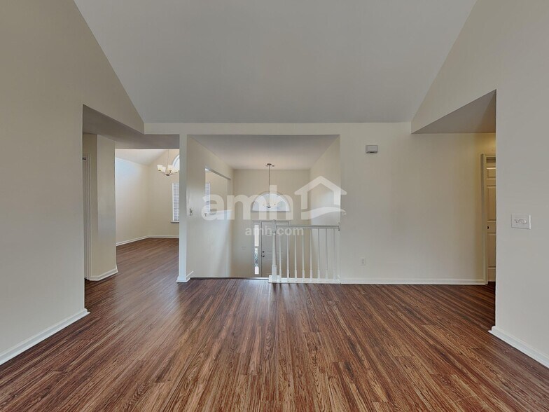 Building Photo - 3394 English Oaks Dr NW