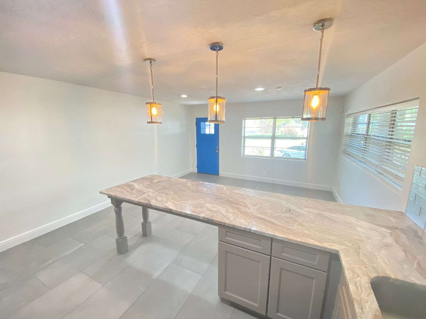 Building Photo - 1001 E Pine St