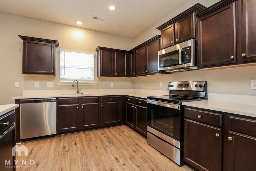 Building Photo - 1728 Warmingfield Dr