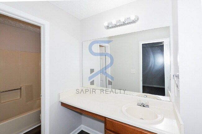 Building Photo - Move-In Special!  Move in on or before December 15th and receive a $500 discount on your first mo...