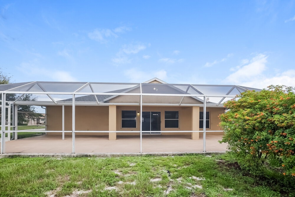 Building Photo - 1103 SW 40th Terrace