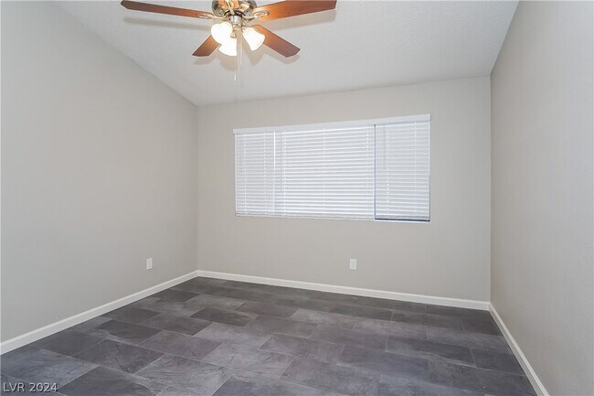 Building Photo - 1806 Mazzanti Way