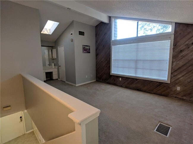 Building Photo - 7122 Wood Hollow Dr