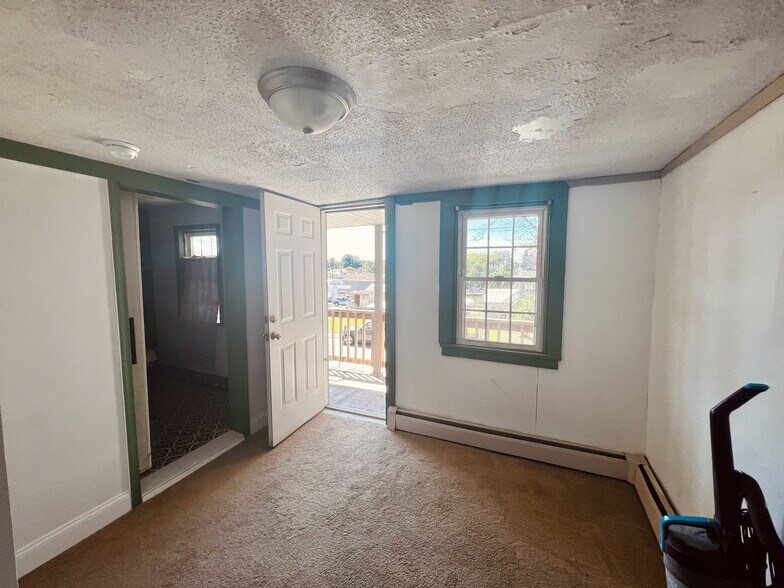 Second Floor Balcony - 1102 Lancaster Ave