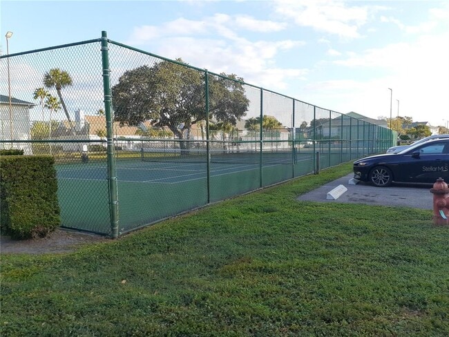 Building Photo - 455 Alt 19