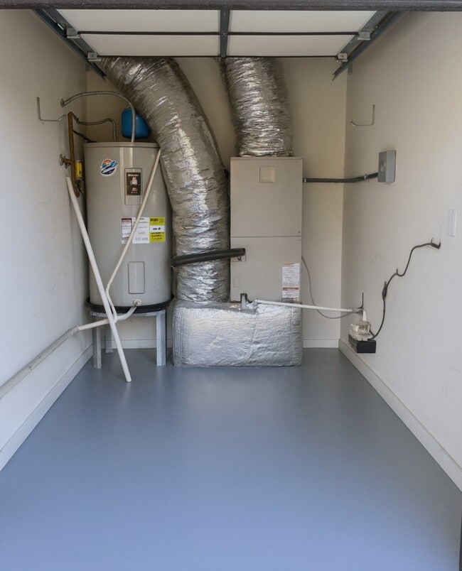 Building Photo - 118 Haven St