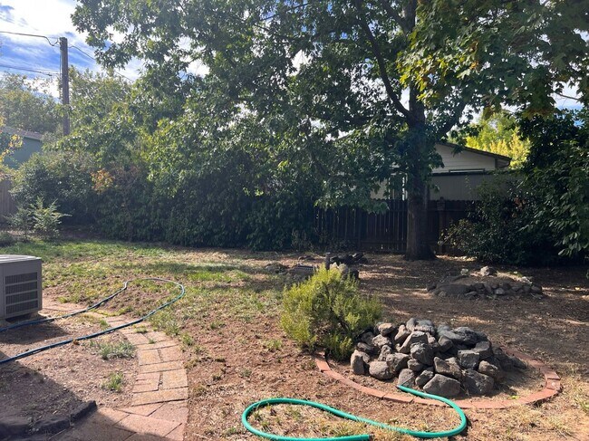 Building Photo - 509 Scenic Dr