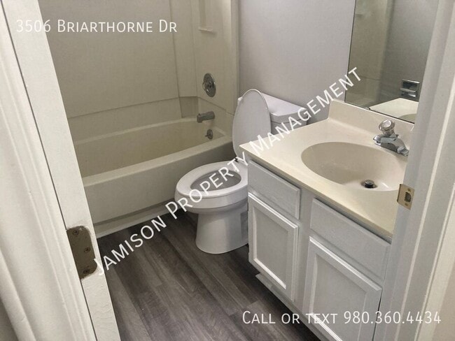 Building Photo - 3506 Briarthorne Dr