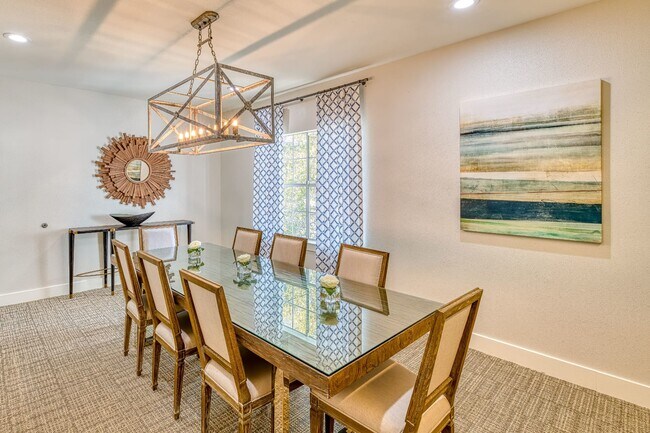 Building Photo - 3300 Cummins St