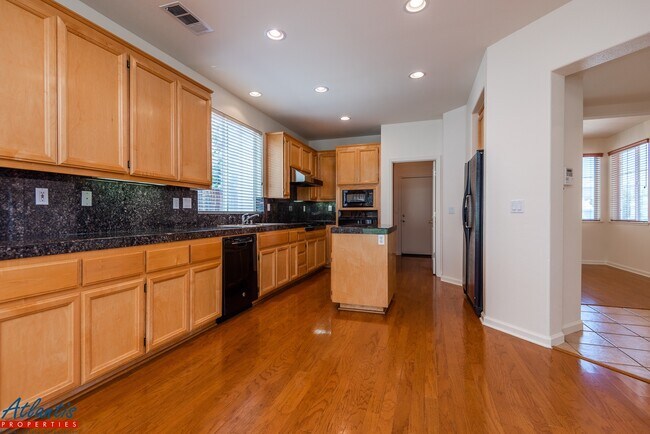 Building Photo - 3526 Casabella Ct