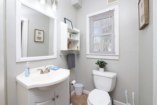 Building Photo - 367 S Rocky River Dr