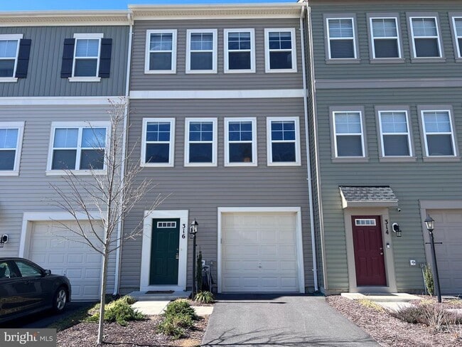 Building Photo - 316 Starry Way Dr