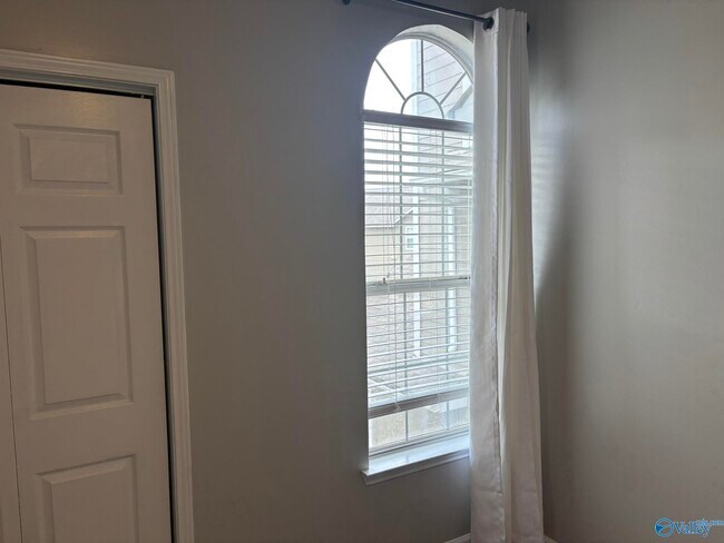 Building Photo - 108 Waters Edge Ln