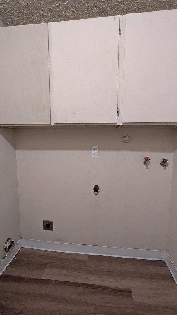 Building Photo - 14616 NE Coast Pine Ct